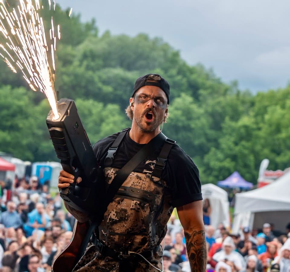 david pineau en spectacle à maniwaki